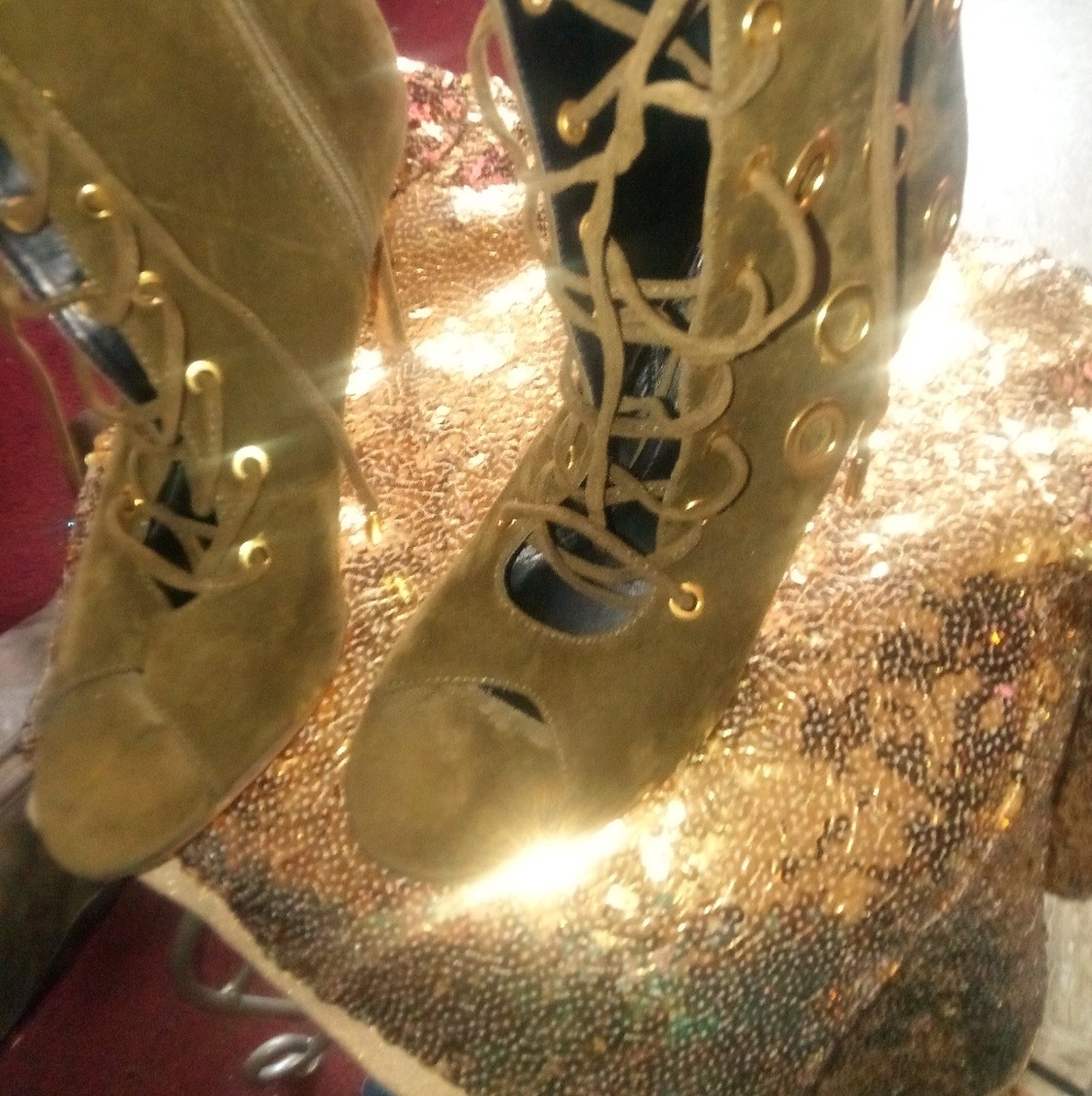 heels - Picture 5 of 5